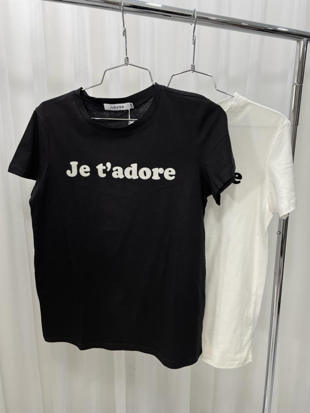 Je t'adore Short Sleeve Graphic Tee - Black by